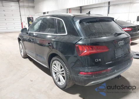 2018 Audi Q5 2.0T Premium/2.0T Tech Premium z USA, uszkodzony, nr VIN WA1CNAFY1J2030870